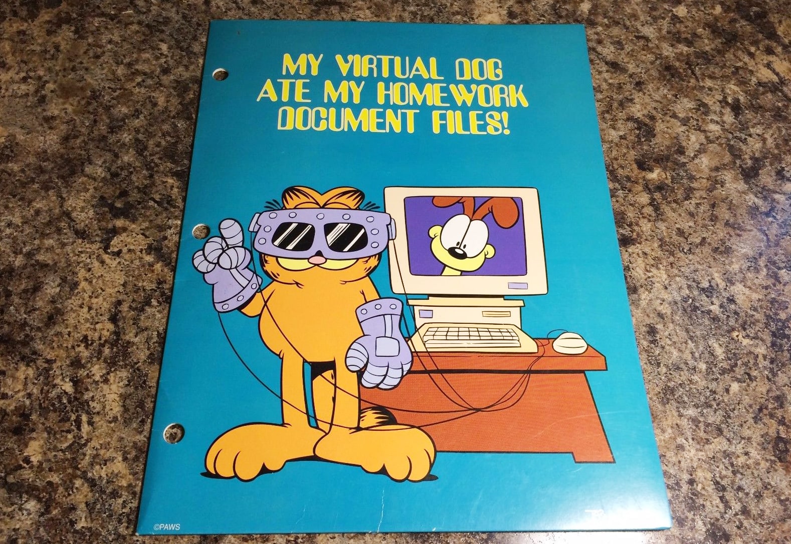 VINTAGE GARFIELD FOLDER