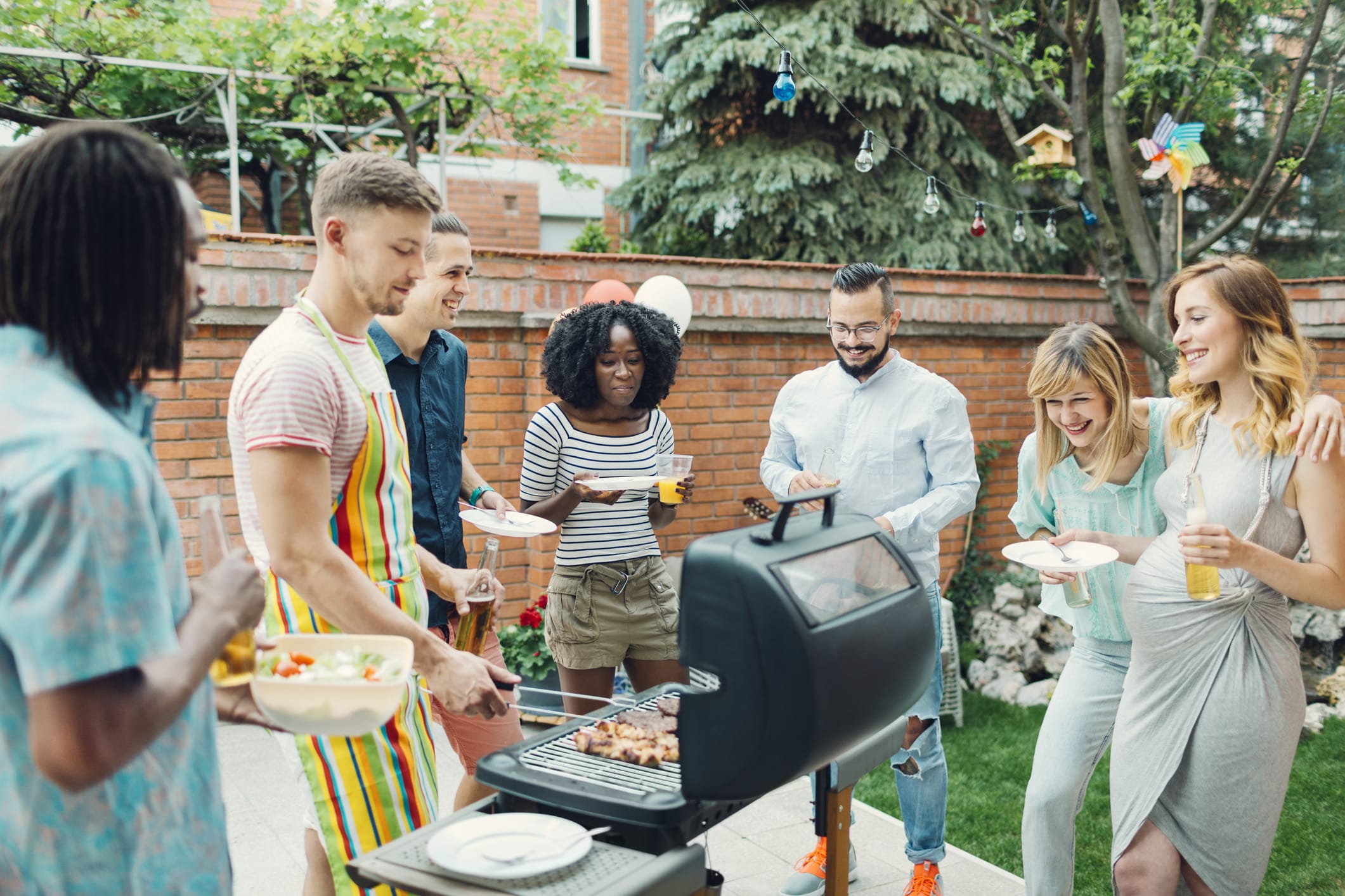 How to Throw an Awesome Cookout  on a Budget