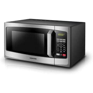 Toshiba 0.9-Cubic Foot 900W Microwave Oven for $115 Toshiba 0.9-Cubic Foot 900W Microwave Oven for $115
