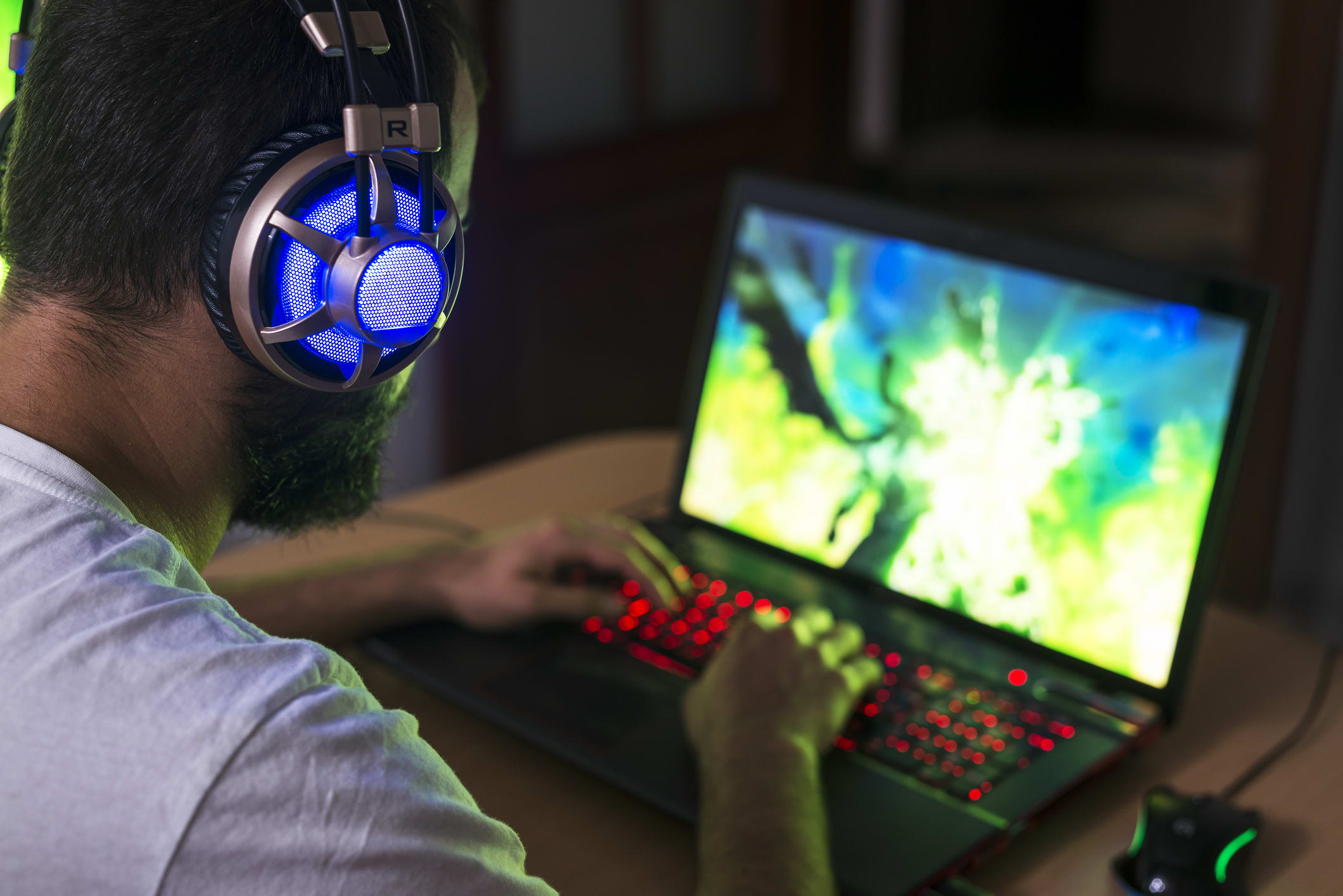What Are Good Specs for a Gaming Laptop and PC in 2022?